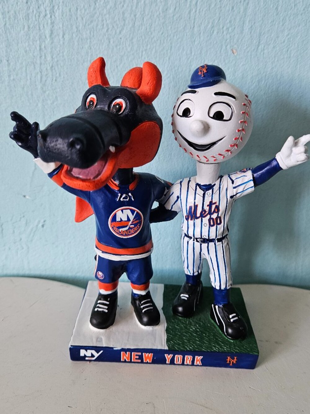 2022 NEW YORK METS ISLANDERS DUAL MASCOT BOBBLEHEAD SGA MR MET SPARKY MLB NHL